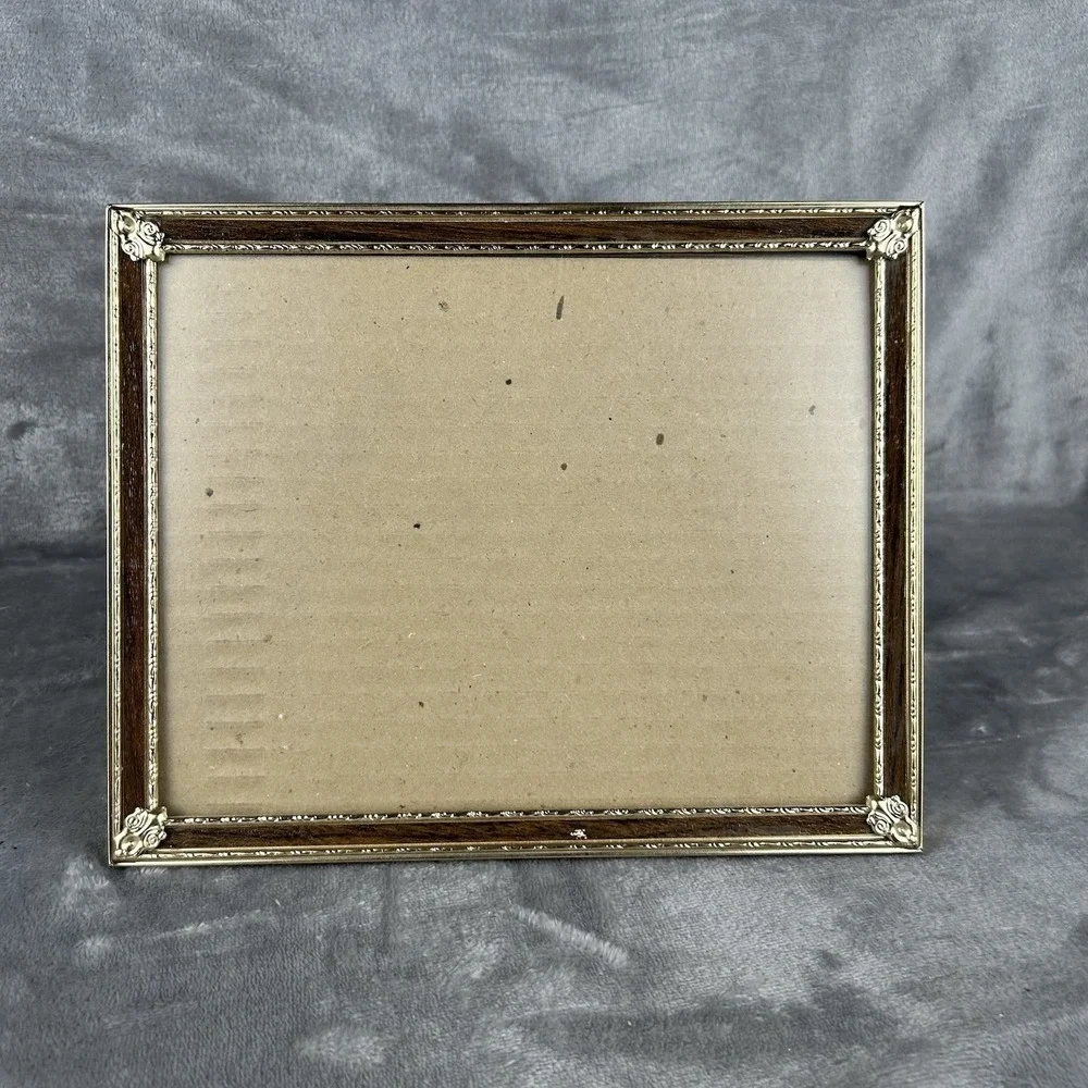 Vintage 8x10 Gold-Tone Frame Free Standing Vertical or Horizontal Faux Wood Trim